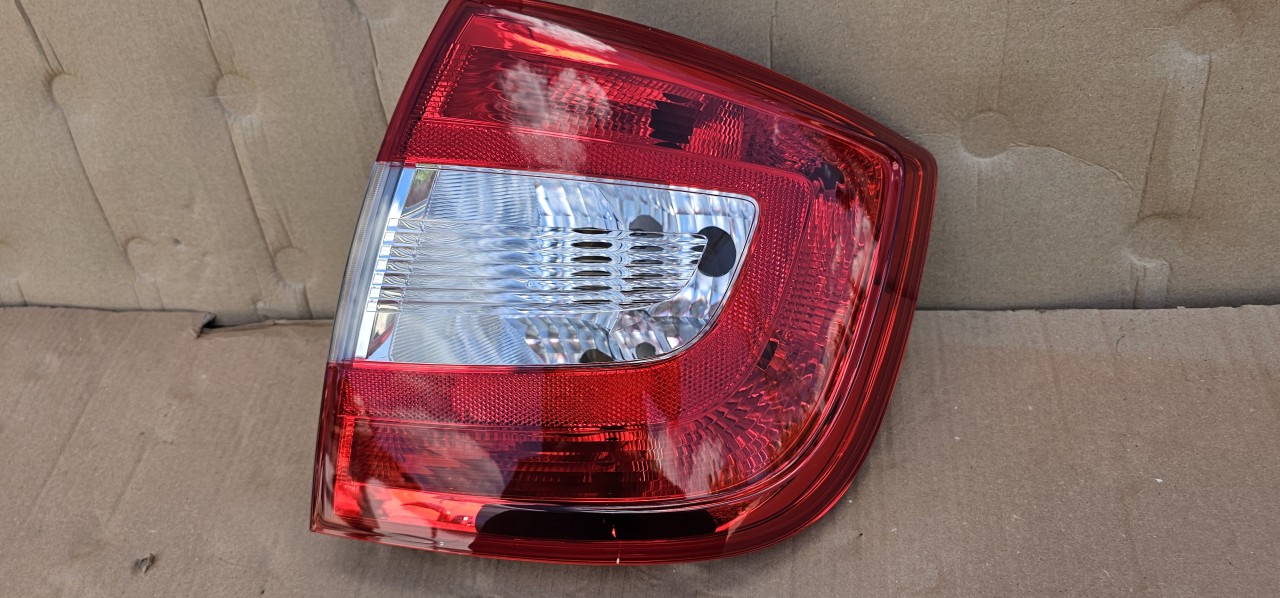 Stop dreapta Skoda Rapid 2012 2013 2014 2015