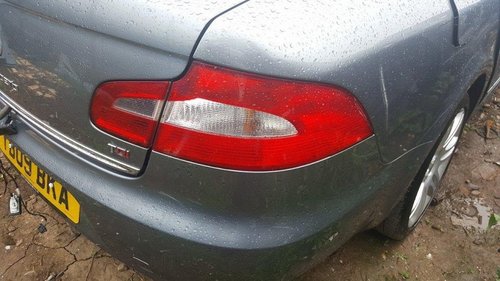 Stop dreapta skoda superb II 2008-2014