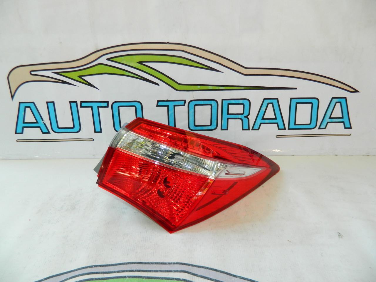 Stop dreapta Toyota Corolla Sendan model 2014-2017 cod 81550-02760-00