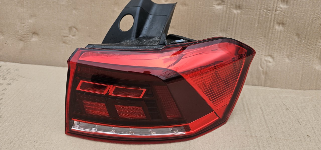Stop dreapta VW Passat B8 Combi break Facelift LED 2019 2020 2021 2022