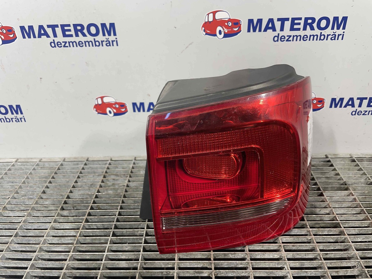 STOP DREAPTA VW TOURAN - - (2010 2015)