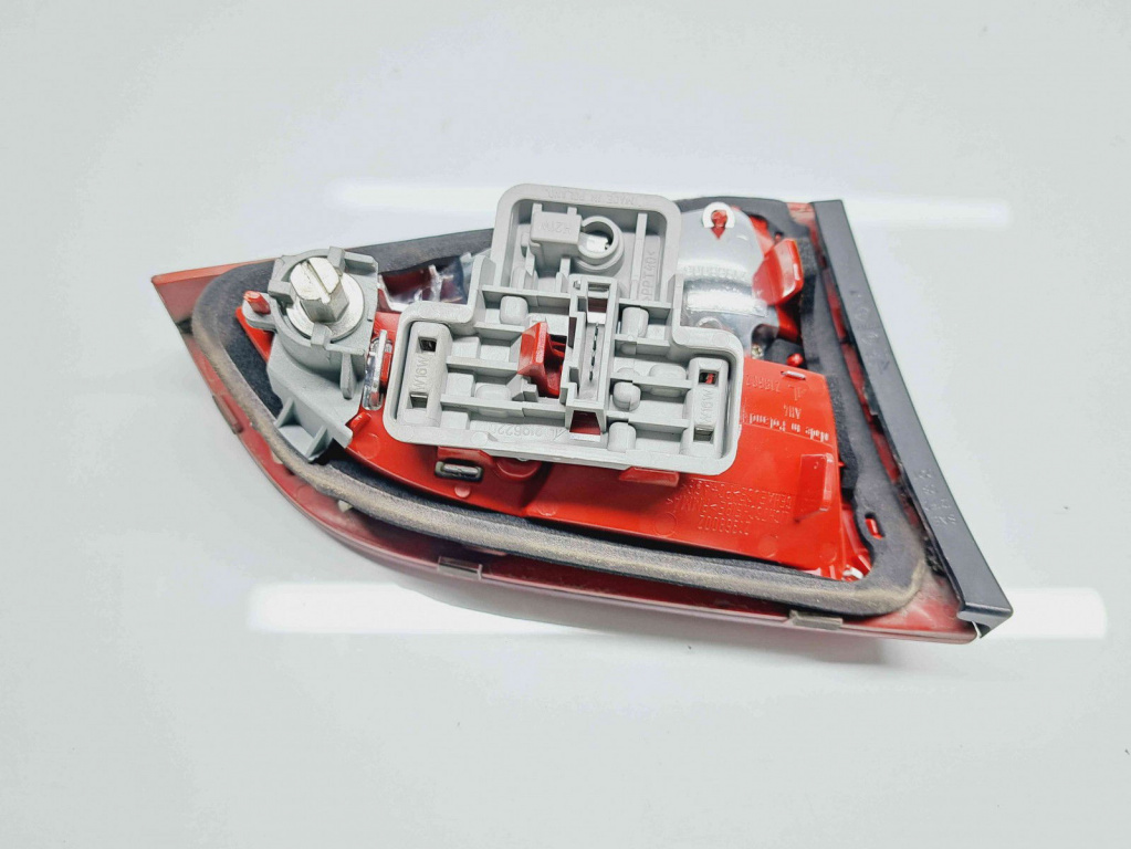 Stop haion dreapta Audi A4 (8K5, B8) Avant [Fabr 2008-2015] 8K9945094