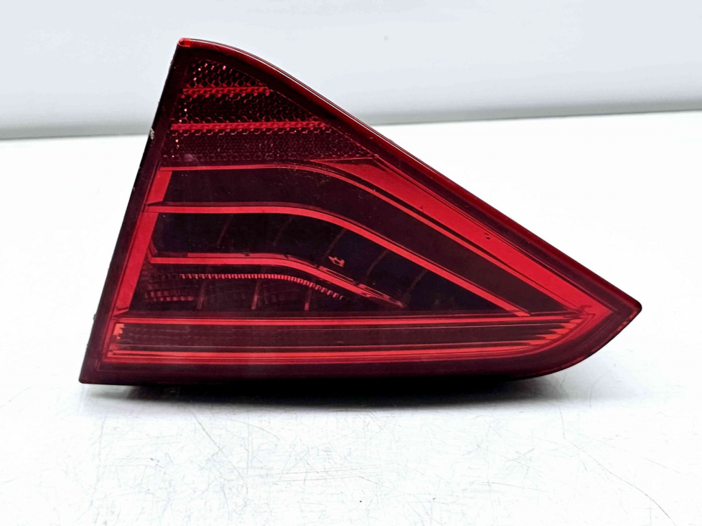 Stop haion dreapta Audi A5 Sportback (8TA) [Fabr 2009-2015] 8T0945094C