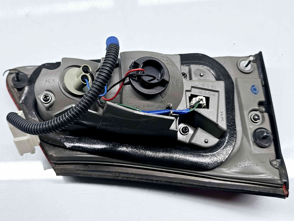 Stop haion dreapta LEXUS IS II (GSE2, ALE2, USE2) [Fabr 2005-2013] OEM
