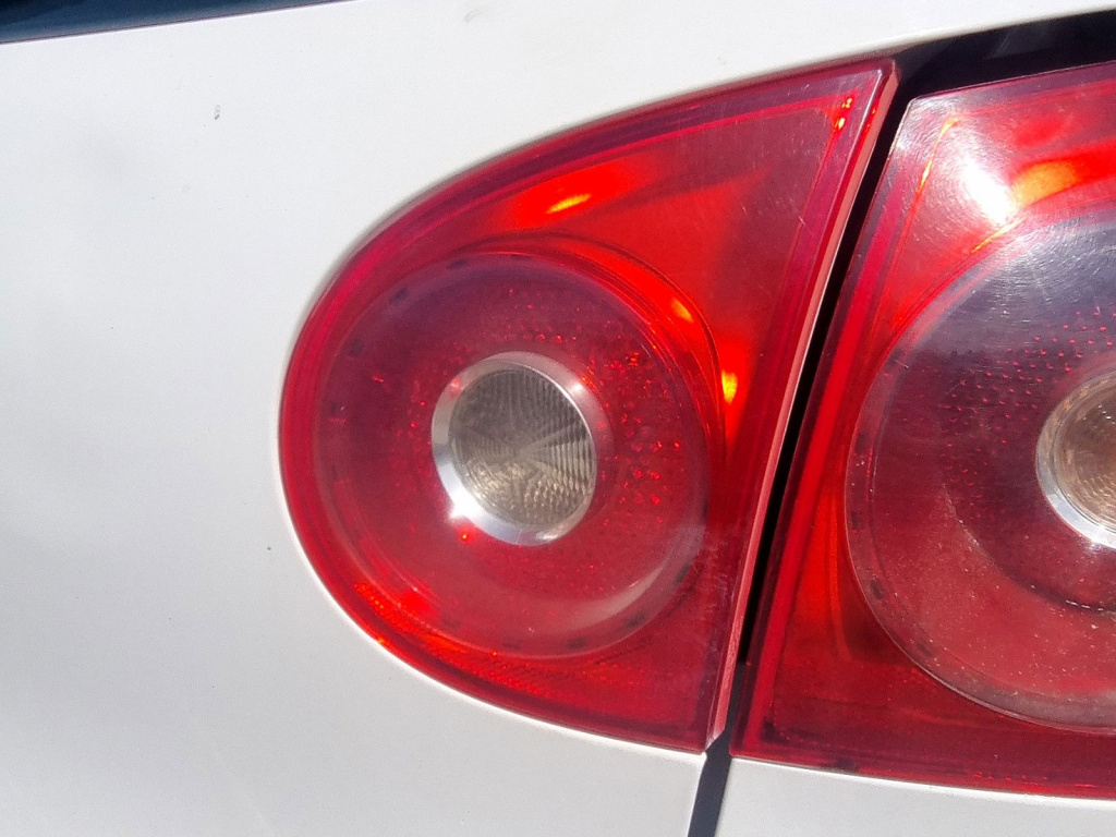Stop haion dreapta Volkswagen Golf 5 (1K1) [Fabr 2004-2008] 2.0 TDI BDK 55KW / 75CP