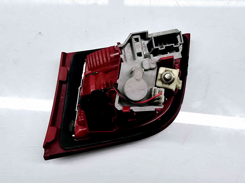 Stop haion stanga Audi A3 Sportback (8PA) [Fabr 2004-2013] Facelift 8P4945093D