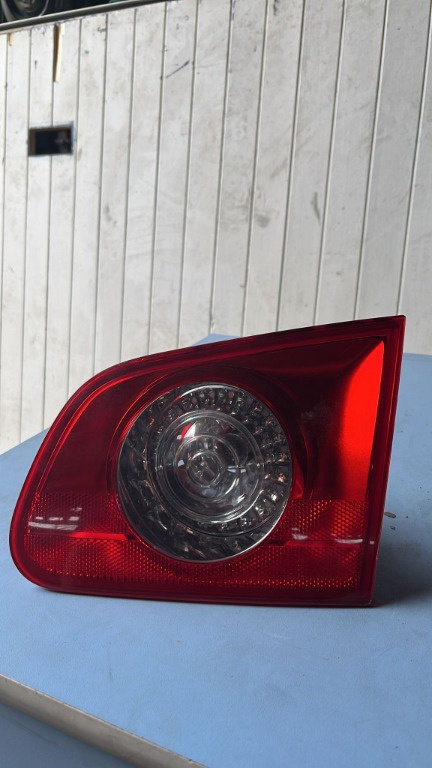 Stop haion Vw Passat B6 1.6 TDI , transmisie manuala , cod motor CAYC , an 2010 cod 3C9945094 / 3C99...