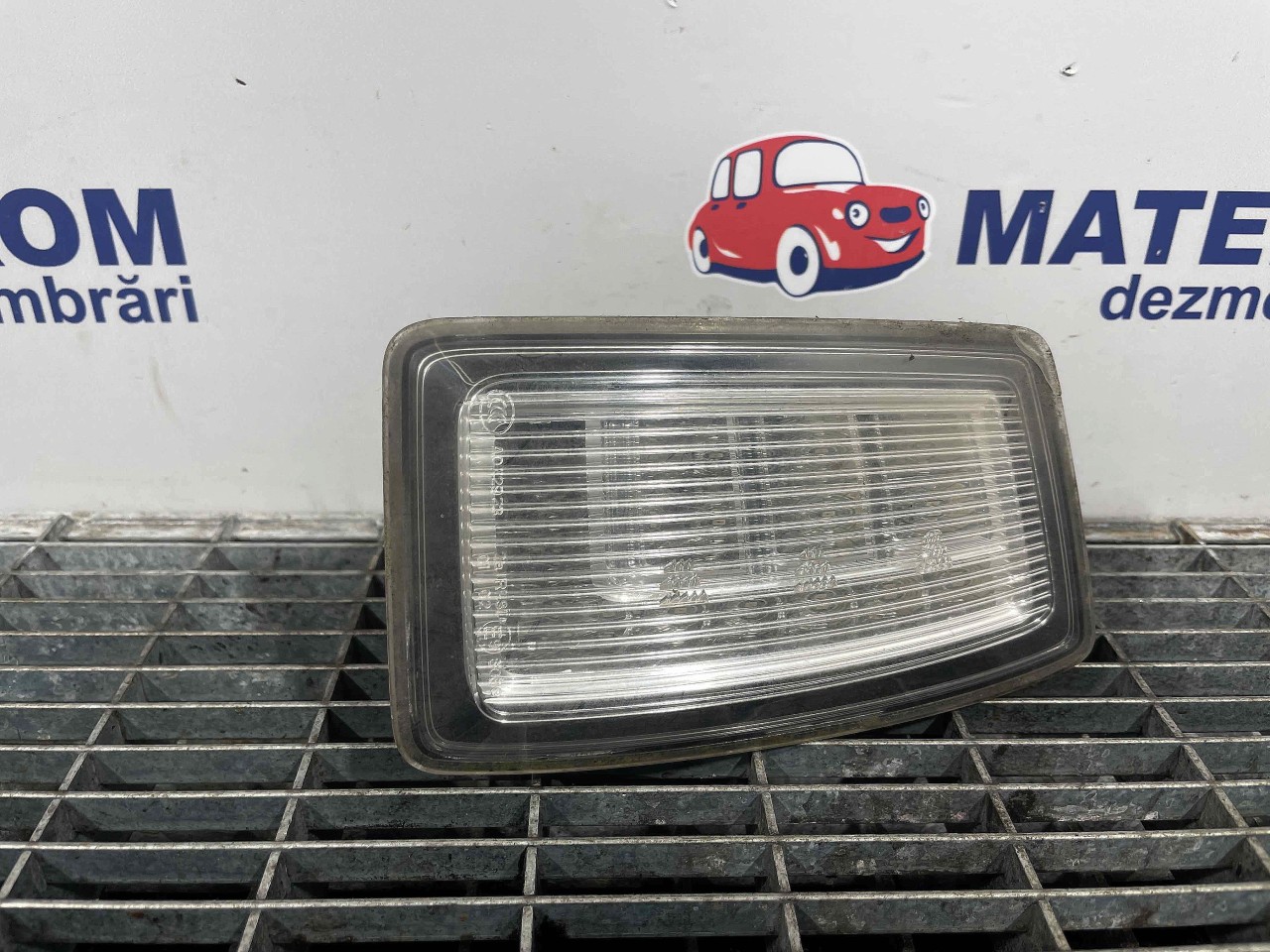 STOP INTERIOR DREAPTA AUDI A1 - - (2010 2014)