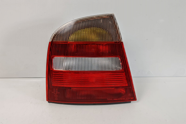 Stop lampă spate stânga ZSB1U6945095 / 1U6945111 Skoda Octavia [1996 - 2000]