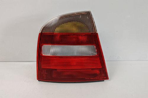 Stop lampă spate stânga ZSB1U6945095 / 1U6945111 Skoda Octavia [1996 - 2000]