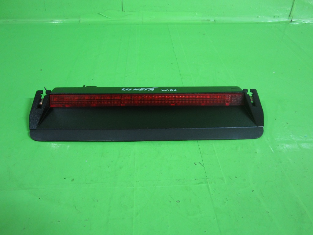 STOP / LAMPA CENTRALA HAION VW PASSAT B6 FAB. 2005 - 2010 ⭐⭐⭐⭐⭐