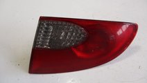 STOP / LAMPA DREAPTA HAION TOYOTA AVENSIS FAB. 199...