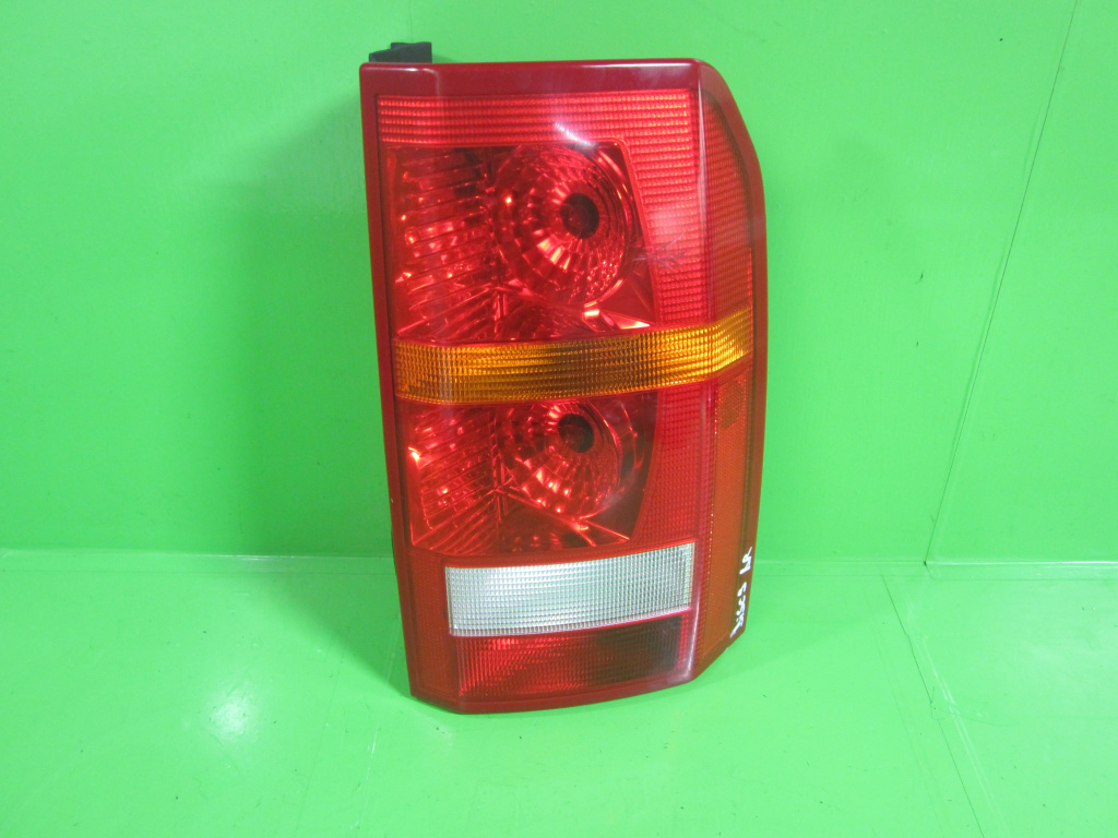 STOP / LAMPA DREAPTA LAND ROVER DISCOVERY 3 4x4 FAB. 2004 - 2009 ⭐⭐⭐⭐⭐