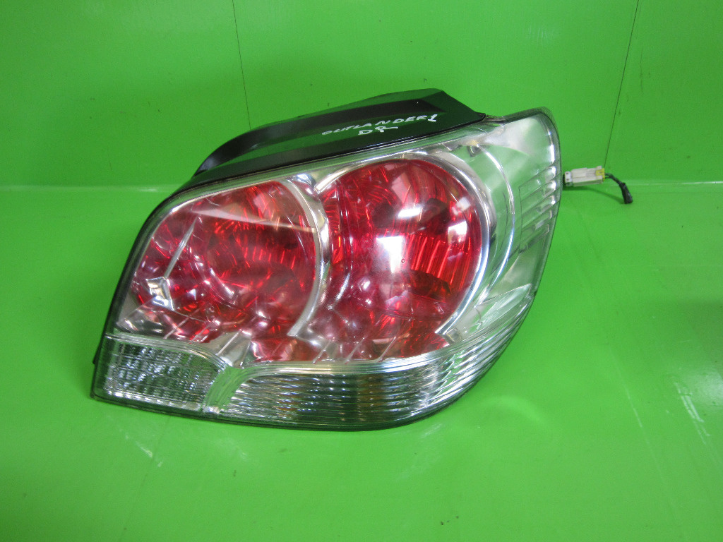 STOP / LAMPA DREAPTA MITSUBISHI OUTLANDER I 4X4 FAB. 2001 - 2006 ⭐⭐⭐⭐⭐