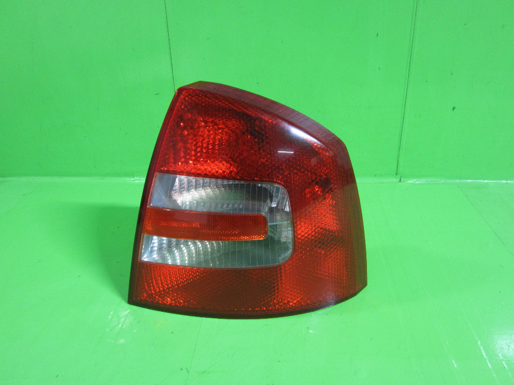 STOP / LAMPA DREAPTA SKODA OCTAVIA II FAB. 2004 - 2013 ⭐⭐⭐⭐⭐