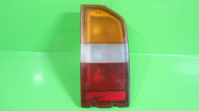 STOP / LAMPA DREAPTA SUZUKI VITARA 4x4 FAB. 1988 – 2002 ⭐⭐⭐⭐⭐