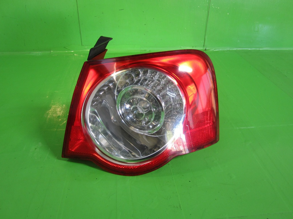 STOP / LAMPA DREAPTA VW PASSAT B6 FAB. 2005 - 2010 ⭐⭐⭐⭐⭐