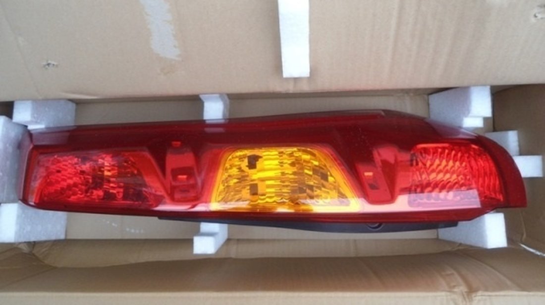 Stop lampa frana spate Nissan Xtrail 2007 2008 2009 2010 2011 2012