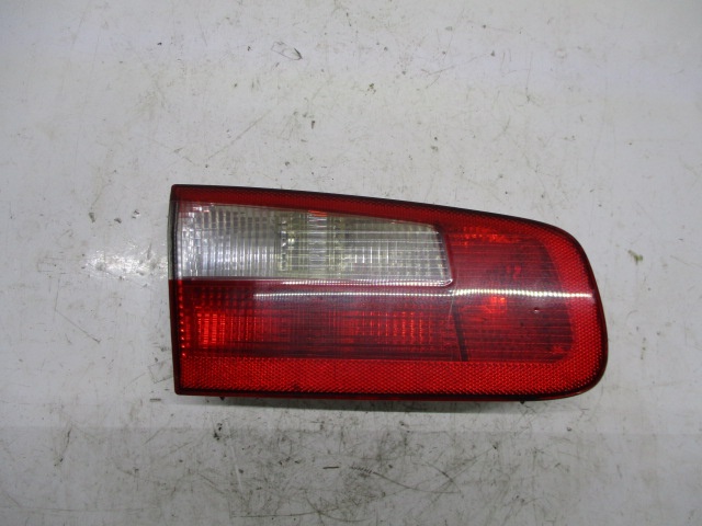 STOP / LAMPA STANGA HAION RENAULT LAGUNA 2 FAB. 2001 – 2007 ⭐⭐⭐⭐⭐