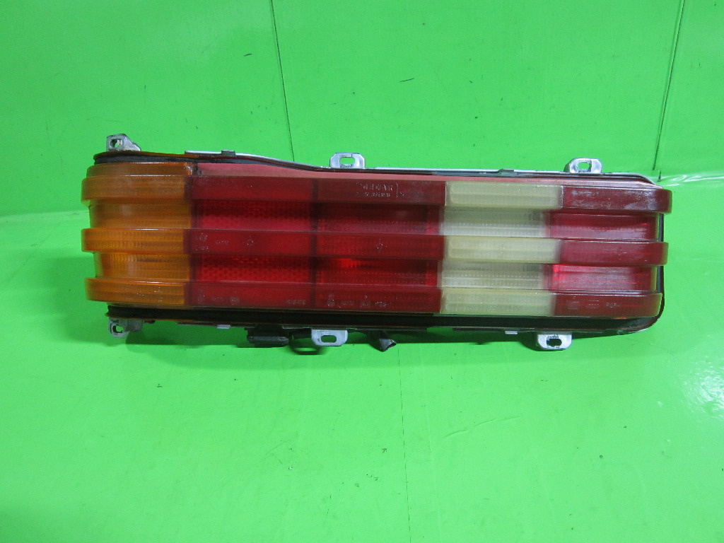 STOP / LAMPA STANGA MERCEDES-BENZ E-CLASS W123 ( COBRA ) FAB. 1975 – 1986 ⭐⭐⭐⭐⭐