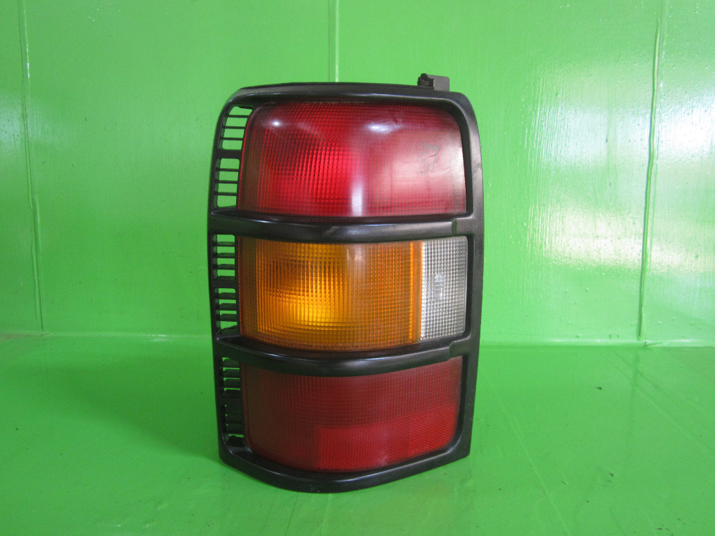 STOP / LAMPA STANGA MITSUBISHI PAJERO 2 4x4 FAB. 1991 - 1999 ⭐⭐⭐⭐⭐