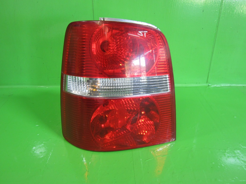 STOP / LAMPA STANGA VW TOURAN FAB. 2003 - 2015 ⭐⭐⭐⭐⭐