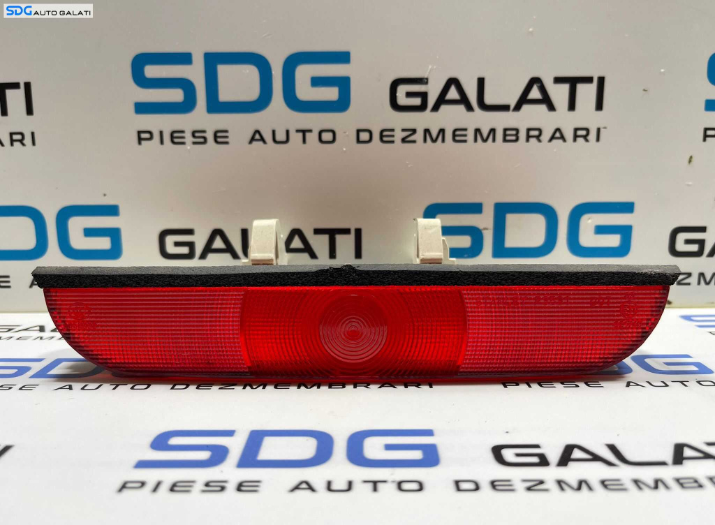 Stop Lampa Tripla Centrala Auxiliara de pe Haion Haion Portbagaj Mazda 3 2003 - 2009 [2513]