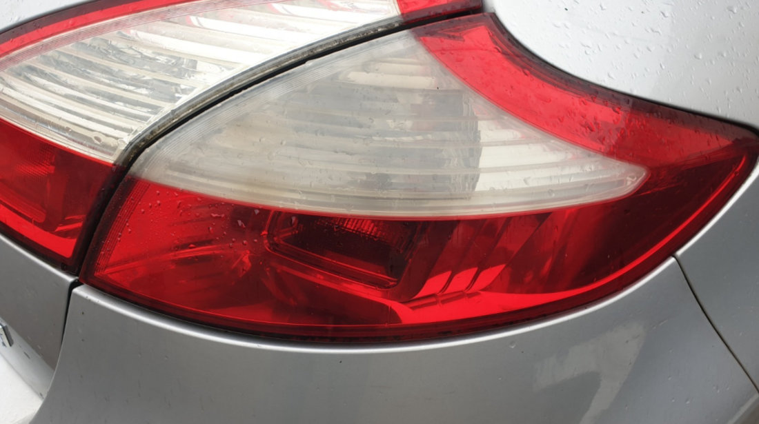 Stop Lampa Tripla Dreapta de pe Aripa Caroserie Renault Megane 3 Hatchback 2008 - 2015 [C2163]