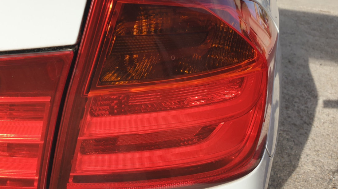 Stop Lampa Tripla Dreapta de pe Aripa Caroserie BMW Seria 3 F30 2010 - 2018 [C2289]