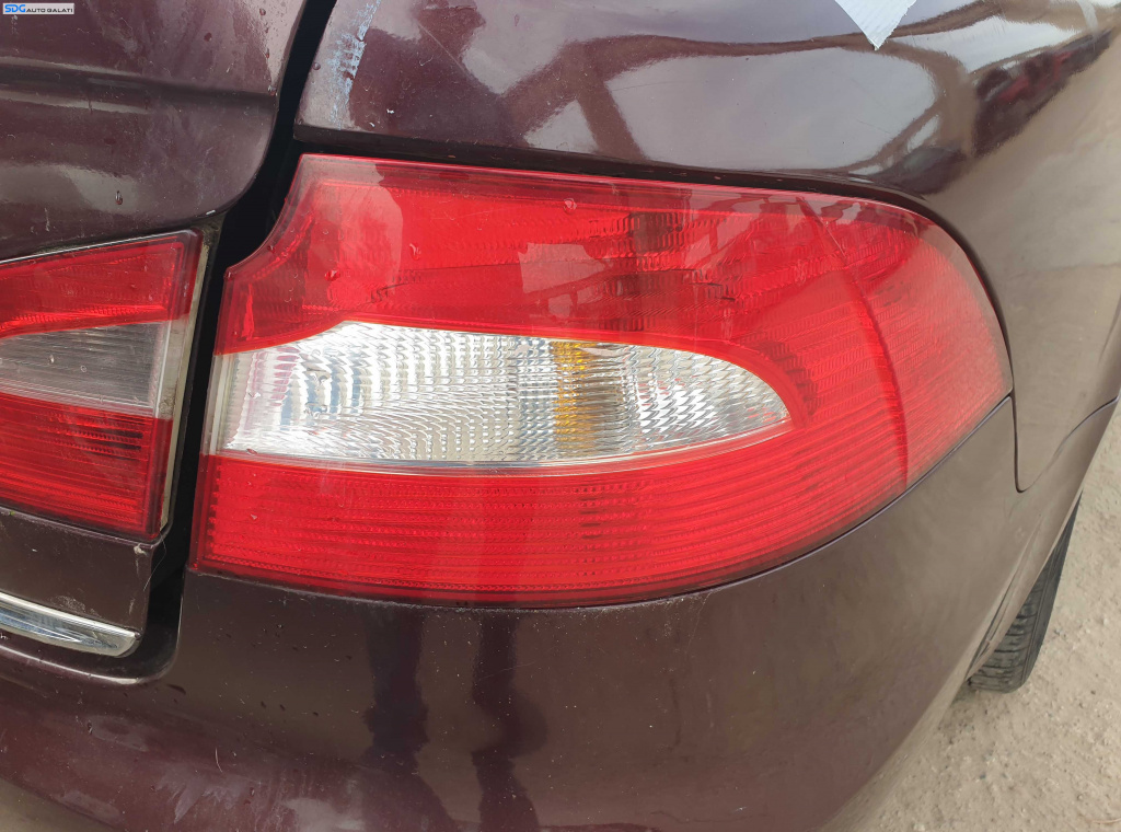 Stop Lampa Tripla Dreapta de pe Aripa Caroserie Skoda Superb 2 Hatchback Berlina 2008 - 2013 [K6041]