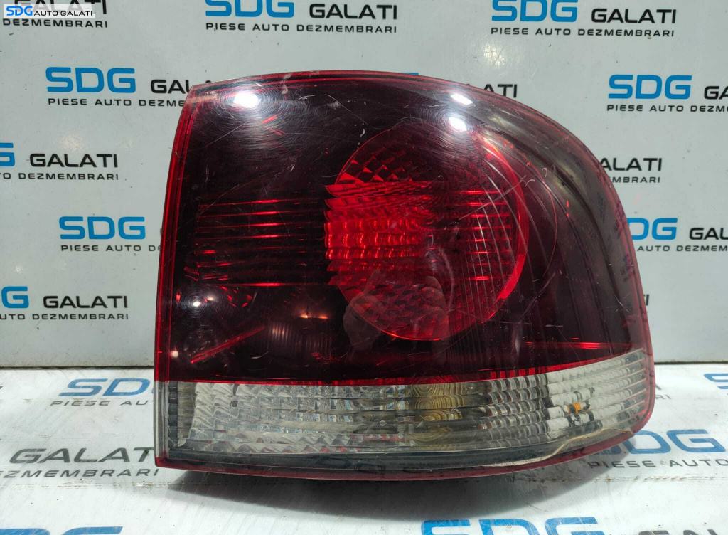 Stop Lampa Tripla Dreapta de pe Aripa Caroserie (Fisura Dreapta Jos) Volkswagen Touareg 7L FL Facelift 2007 - 2010 Cod 7L6945258 [L4933]