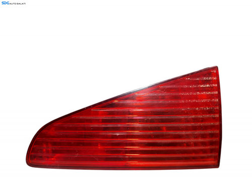 Stop Lampa Tripla Dreapta de pe Capota Portbagaj Peugeot 607 Berlina Sedan Limuzina 2000 - 2008 [L61...