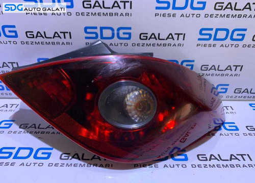 Stop Lampa Tripla Dreapta Opel Corsa D Hatchback in 3 Usi 2006 - 2014 Cod 13242814