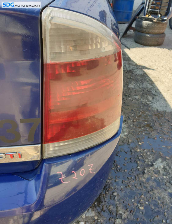 Stop Lampa Tripla Dreapta Opel Vectra C 2002 - 2008