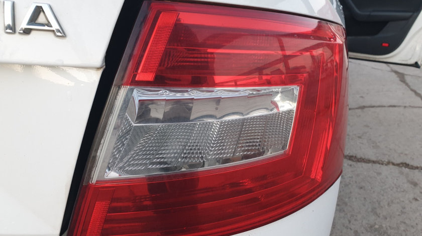 Stop Lampa Tripla Dreapta Skoda Octavia 3 Hatchback Berlina Sedan 2013 - 2017 [C4339]