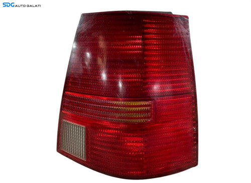 Stop Lampa Tripla Dreapta Volkswagen Bora Break Combi 1998 - 2005 (Fisuri Interioare) [LR0112]