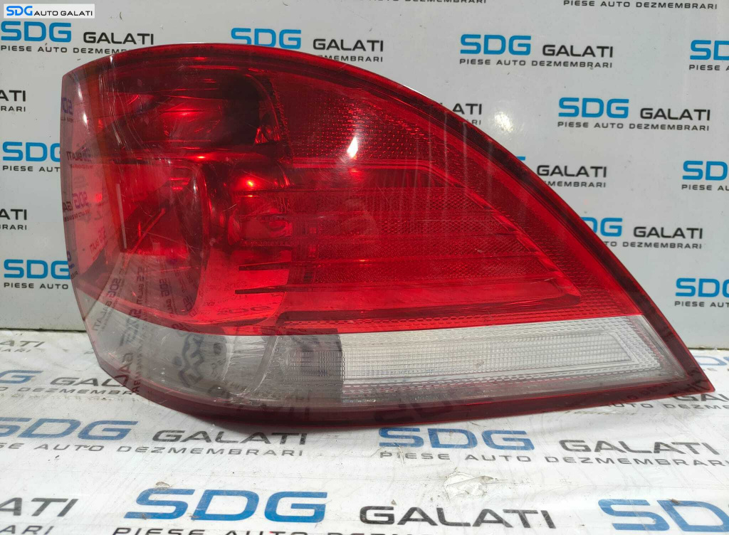 Stop Lampa Tripla Dreapta Volkswagen Golf 5 Break Combi 2004 - 2008 Cod 1K9945096A 1K9945112A [L4964]