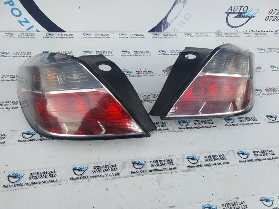 Stop lampa tripla fumuriu stanga dreapta Opel Astra H Hatchback 2004