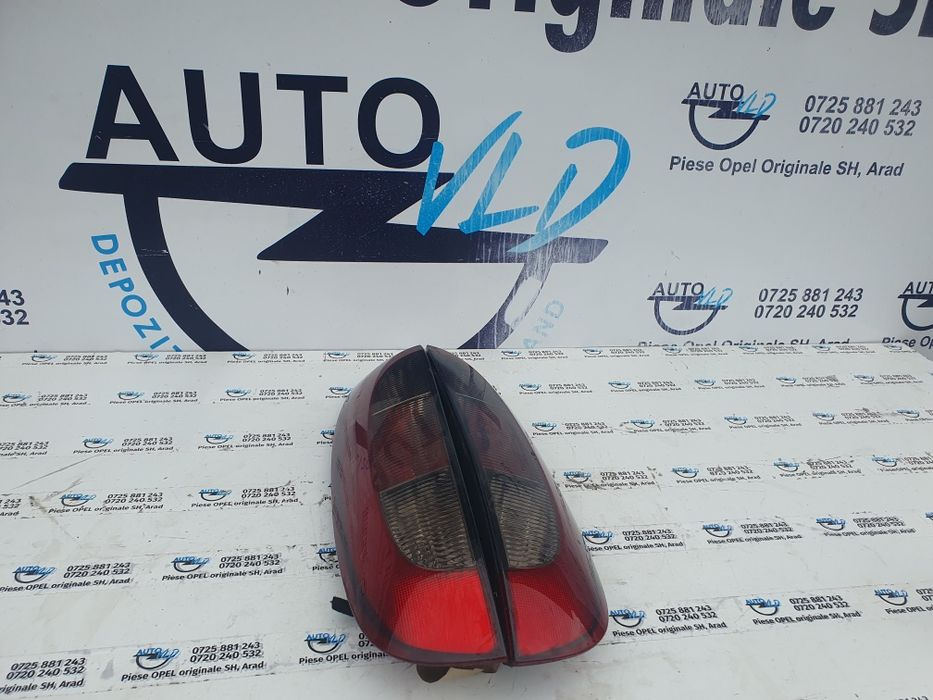 Stop lampa tripla haion usa bara spate Opel Corsa C dezmembrez VLD105
