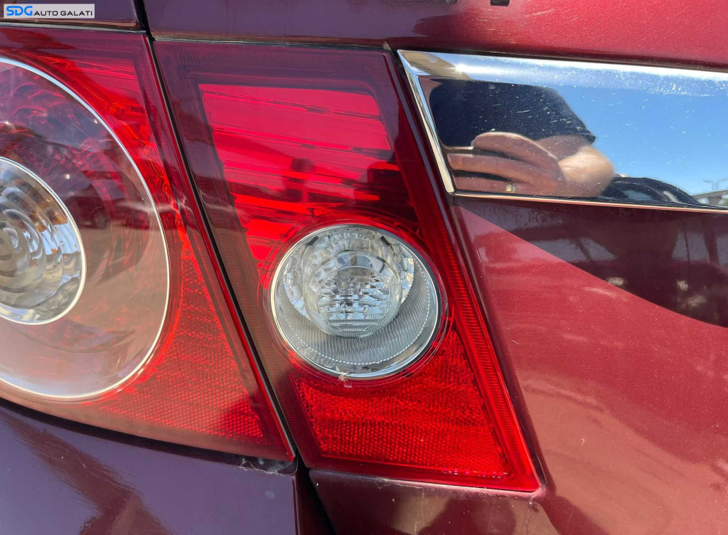 Stop Lampa Tripla Stanga de pe Capota Portbagaj Chevrolet Epica 2006 - 2011 [C6803]