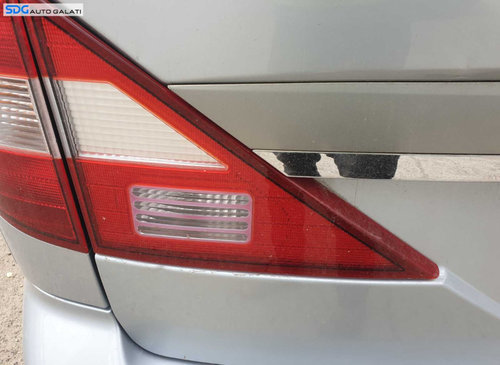 Stop Lampa Tripla Stanga de pe Haion Haion Portbagaj SsangYong Rodius 2004 - 2012