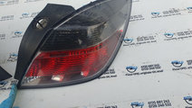 Stop lampa tripla stanga fumuriu Opel Astra H GTC