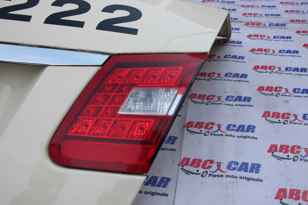 Stop led dreapta capota Mercedes E CLASS W212 model 2012
