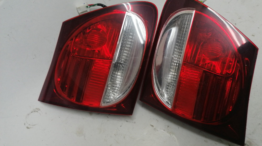 STOP LED STANGA SAU DREAPTA PORTBAGAJ CAPOTA SPATE LEXUS GS 2006 2007 2008 2009 2010 2011 2012