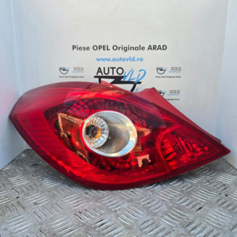 Stop rosu aripa stanga Opel Corsa D 2006-2010