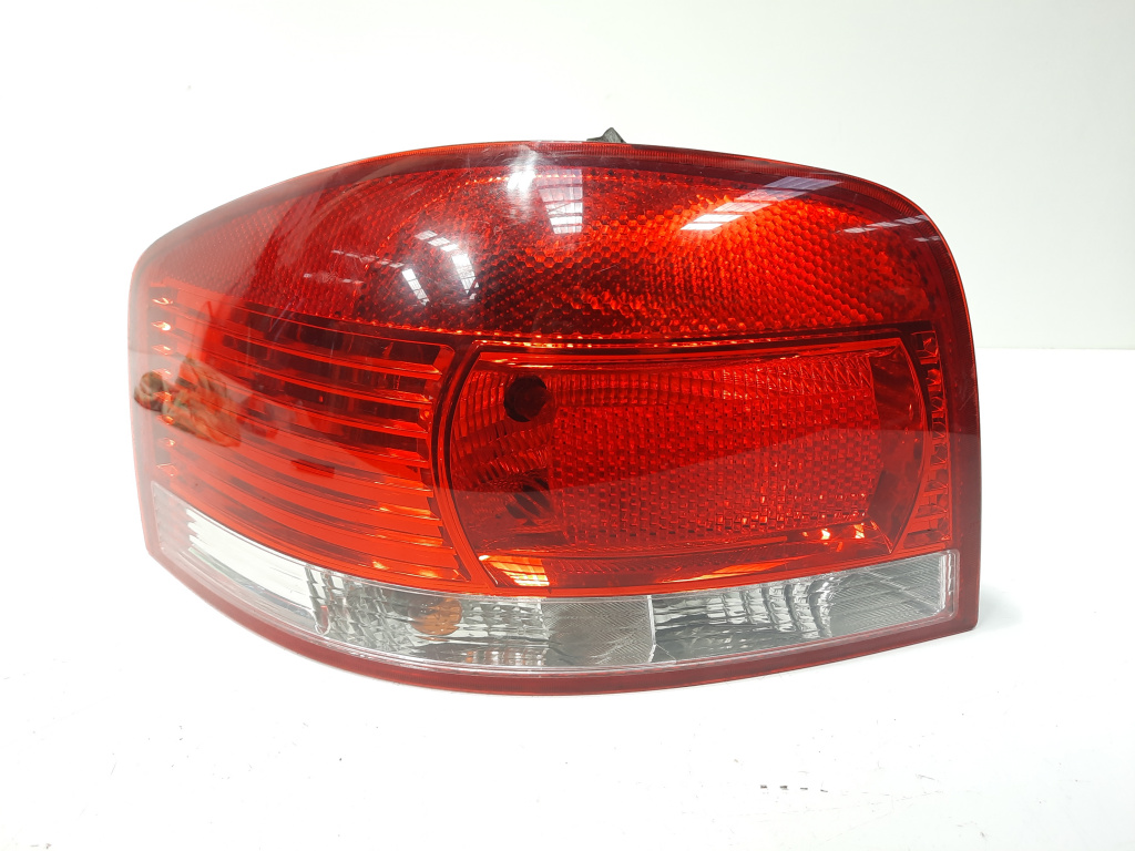 Stop stanga aripa, Audi A3 (8P1) (id:490383)