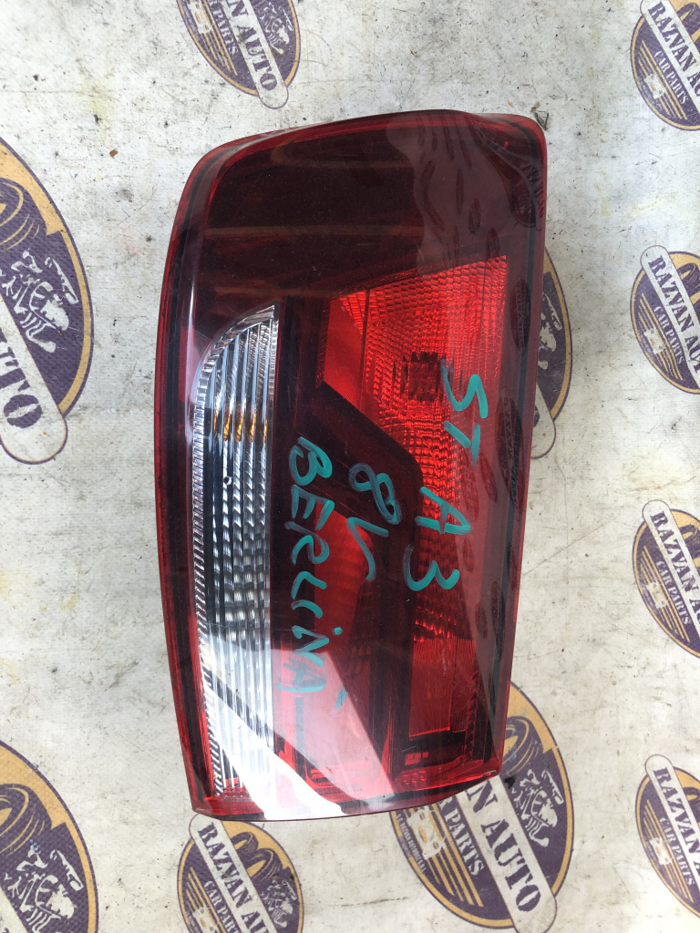 Stop stanga aripa Audi A3 8V 2016, 8V5945095 / BERLINA