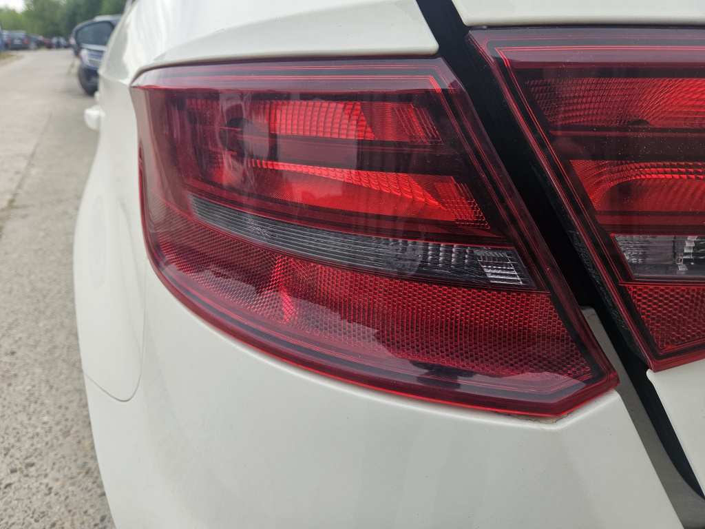 Stop stanga aripa Audi A3 8V Hatchback 2015, 8V4945095C