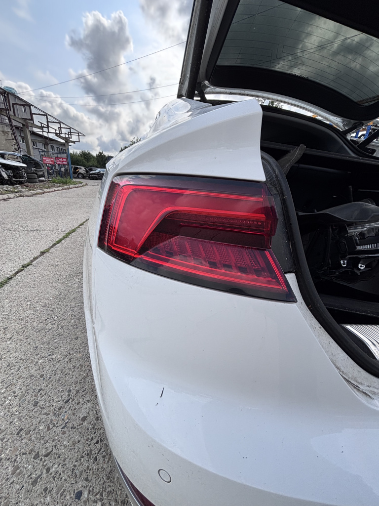 Stop stanga aripa Audi A5 2.0 Motorina 2017, 8W6945091C