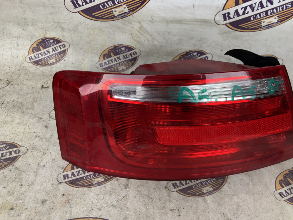 Stop stanga aripa Audi A5 2010, 8T8945095